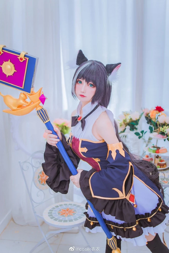 Phiên bản cosplay Kyaru/Kiruya Momochi siêu đáng yêu của @coser衣衣